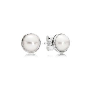 PANDORA Elegant Beauty Stud Pearl Earrings